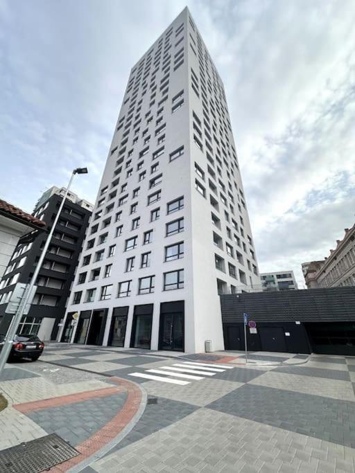 New Near Tipos Arena, Free Parking, Danubius One Building 公寓 *
