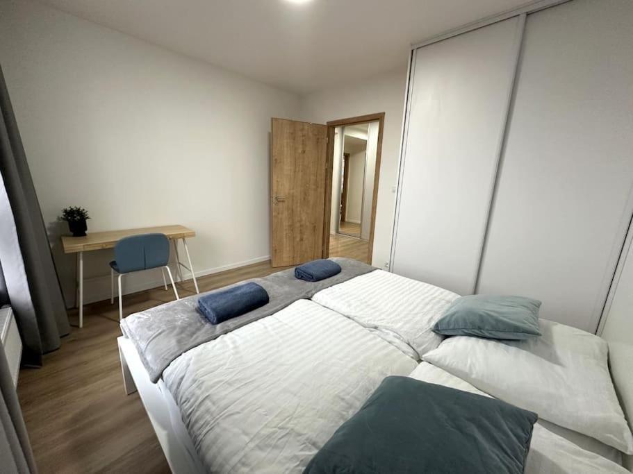 公寓 New Near Tipos Arena, Free Parking, Danubius One Building