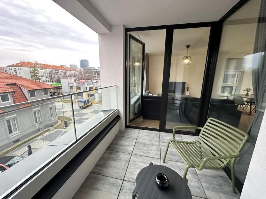 New Near Tipos Arena, Free Parking, Danubius One Building 公寓 *